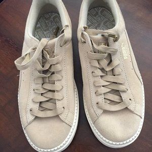 PUMA PLATFORM SUEDE SHOES SIZE 9